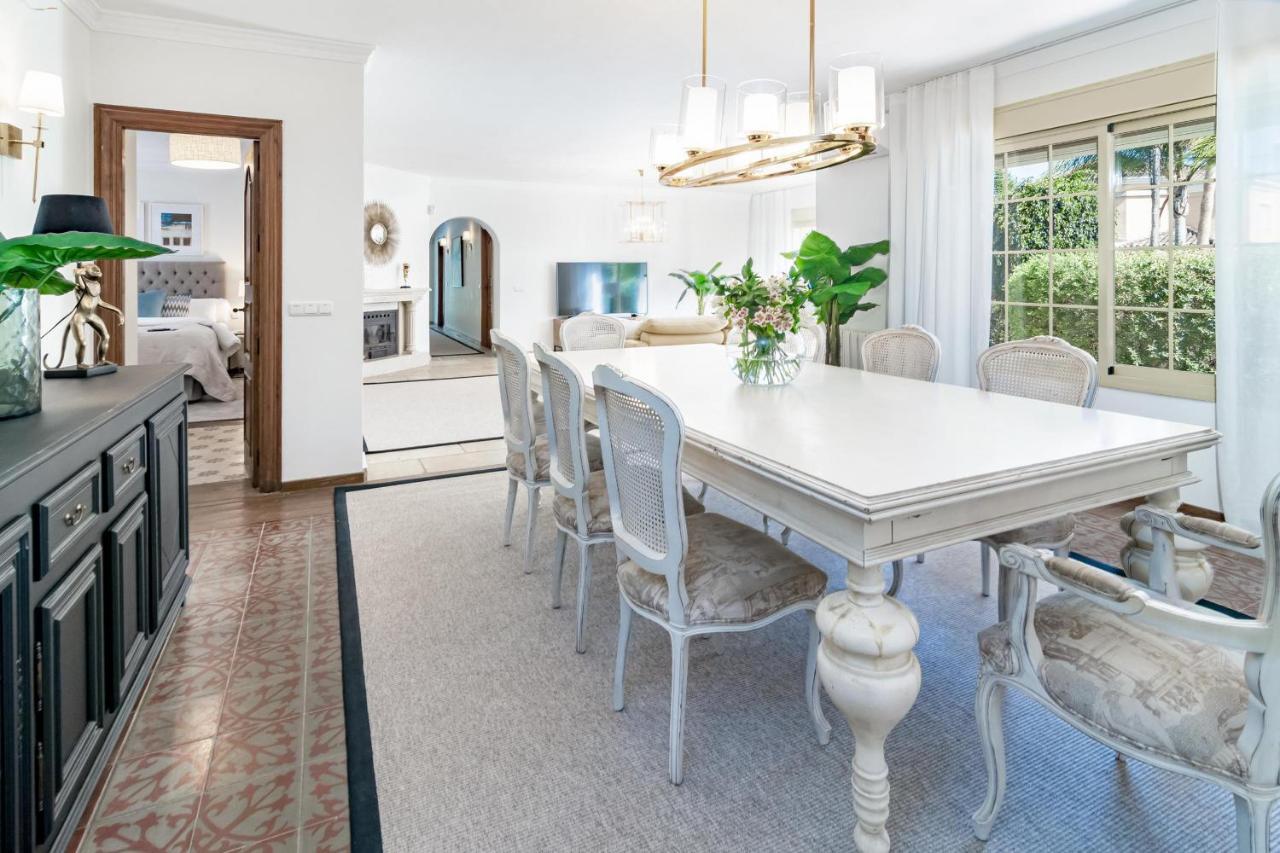 Villa Cln- Spacious 6 Bedroom Next To